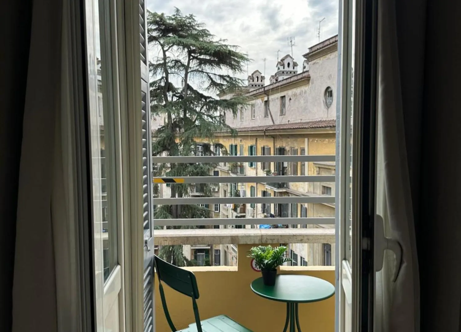 Hotel Domus House Roma 0*,  Italia