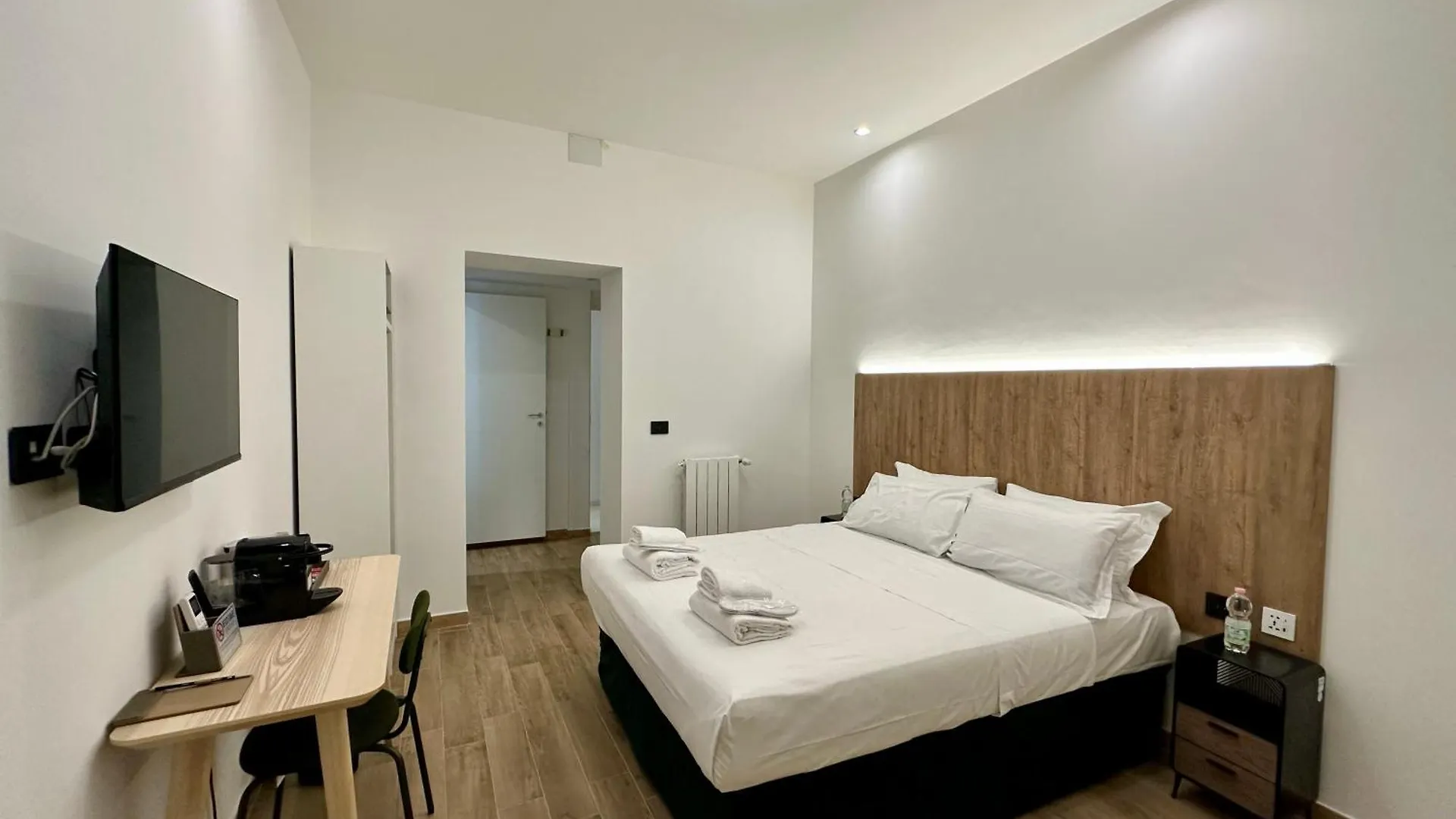 Domus House Hotel Rome 0*,  Italy