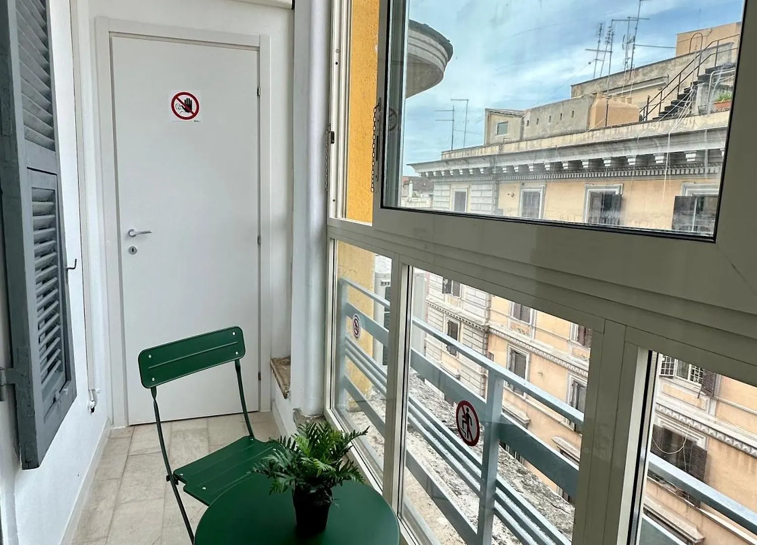 Domus House Hotel Rome Italy